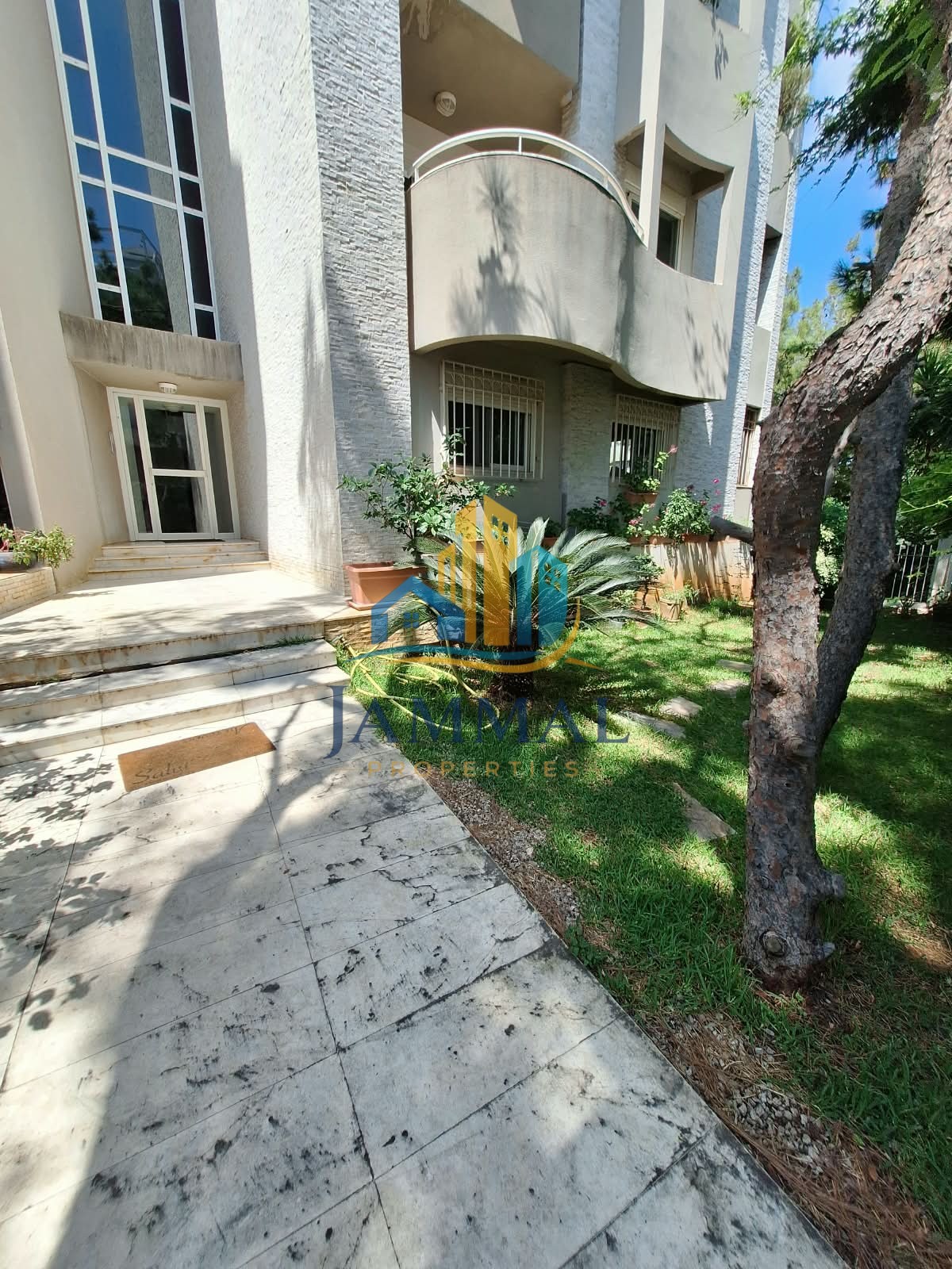 Photo 32